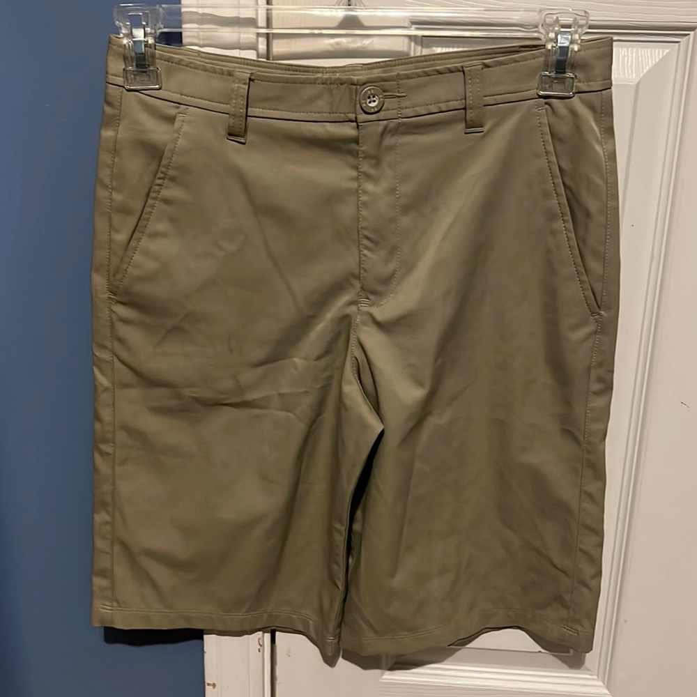 Under Armour golf shorts